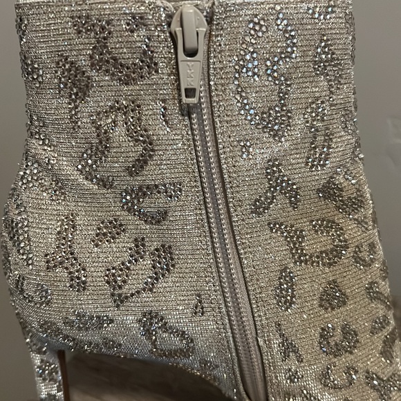 Gianni Bini Heels - Picture 4 of 7